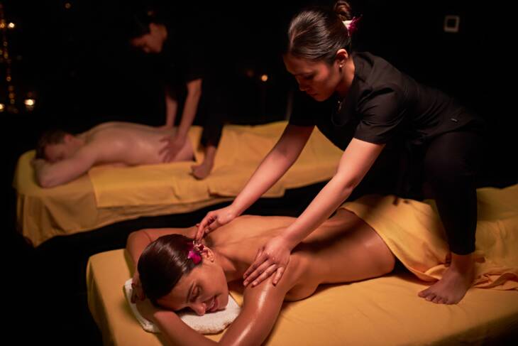 Masaje especial de la casa (relajante - aromaterapia)